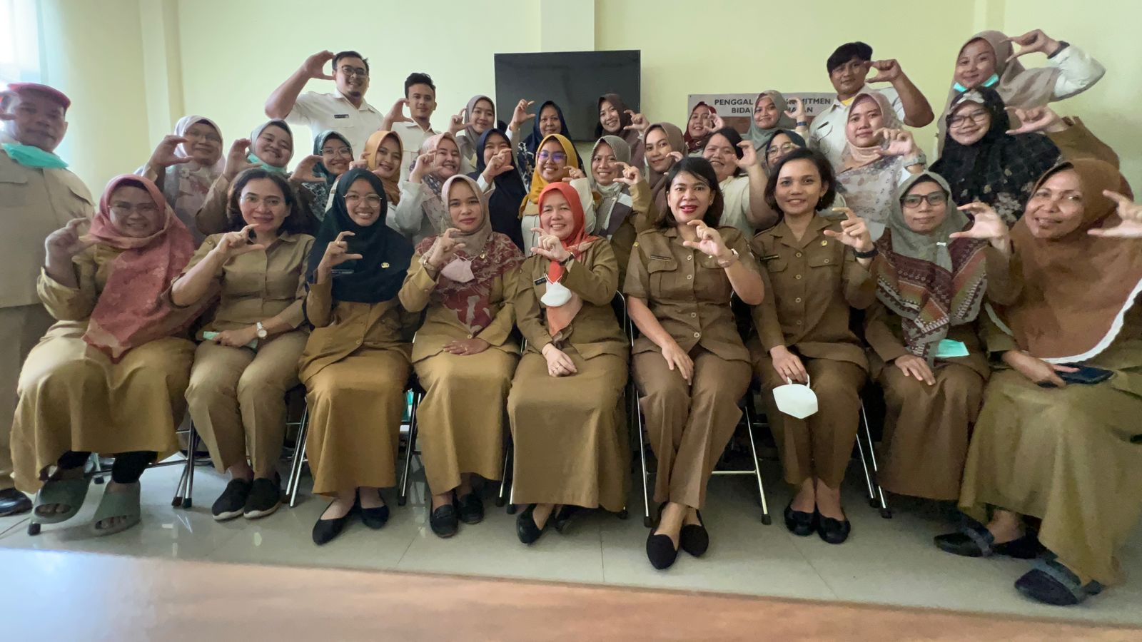 PUSKESMAS PADURENAN PENGGALANGAN KOMITMEN