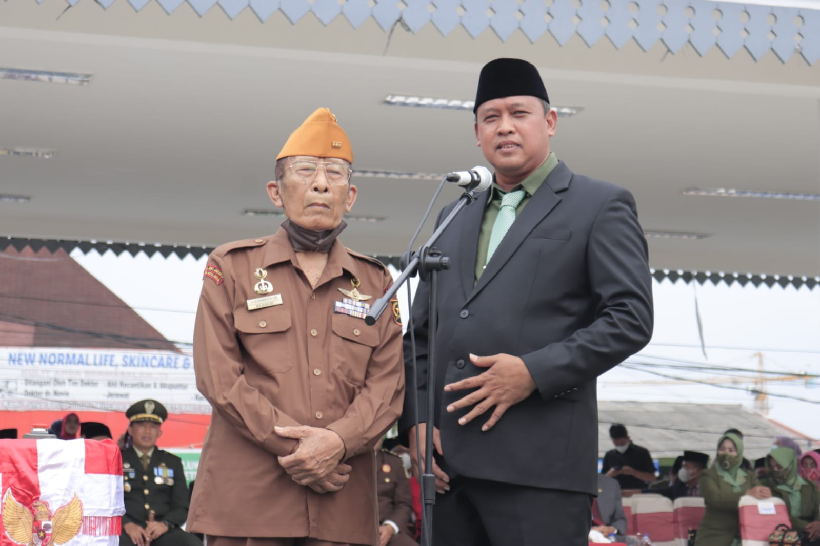 Plt. Wali Kota Bekasi Jadi Inpektur Upacara Hari Pahlawan Tahun 2022.