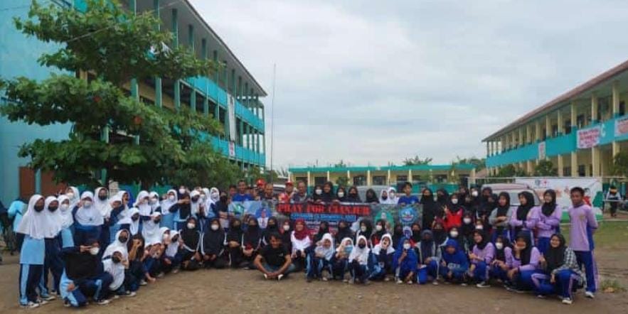 SMAN 3 Babelan Kumpulkan Donasi dan Sholat Bersama untuk Korban Gempa Cianjur