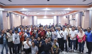 MEDIA GATHERING DISKOMINFOSANTIK : Pj Bupati Bekasi Dedy Supriyadi didampingi Kepala Diskominfosantik Yan Yan Akhmad Kurnia, Sekretaris Dinas Kominfosantik, Eko Suparyadi dan Kepala Bidang IKP, Rhamdan Nurul Ikhsan, menghadiri acara Media Gathering bersama insan pers yang digelar oleh Diskominfosantik Kabupaten Bekasi di Sabda Alam Resort Jl. Raya Cipanas Kabupaten Garut, pada Kamis dan Jumat, 12-13 Desember 2024. FOTO : WULAN MAULIDA/NEWSROOM DISKOMINFOSANTIK.