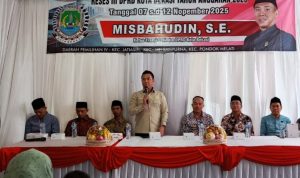 Anggota DPRD Kota Bekasi, MIsbahudin, saat melakukan kegiatan reses jaring aspirasi masyarakat di Jatiasih.