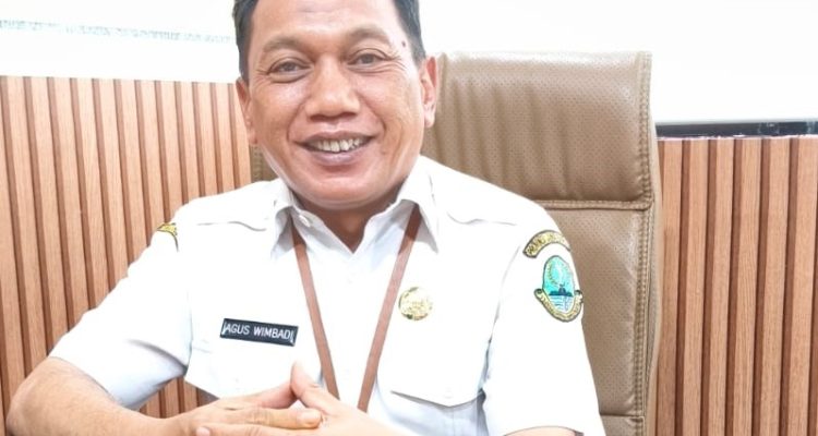 Kepala SMKN 1 Cikarang Barat, Agus Wimbadi.