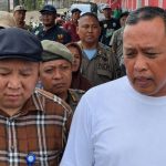 Direktur PT Mitra Patriot David Rahardja (kiri) bersama Wali Kota Bekasi Tri Adhianto.